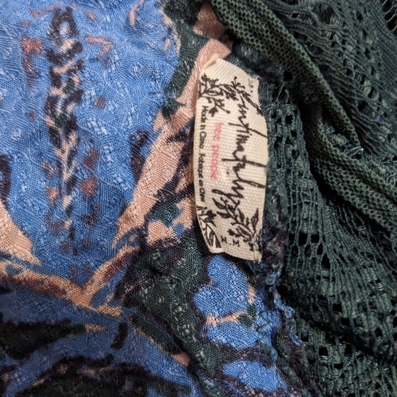 Elegant Green Lace Floral Dress - Picture 8 of 8